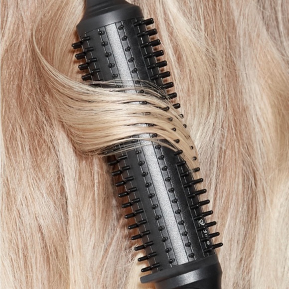 GHD volumising brush - Picture 2 of 6
